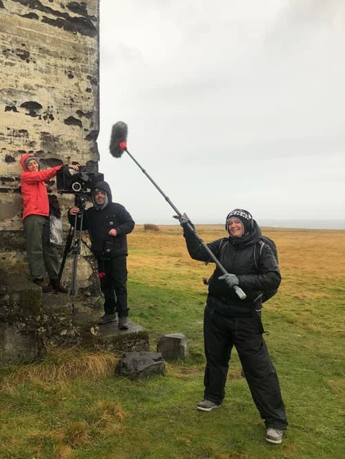 Behind the scenes 6