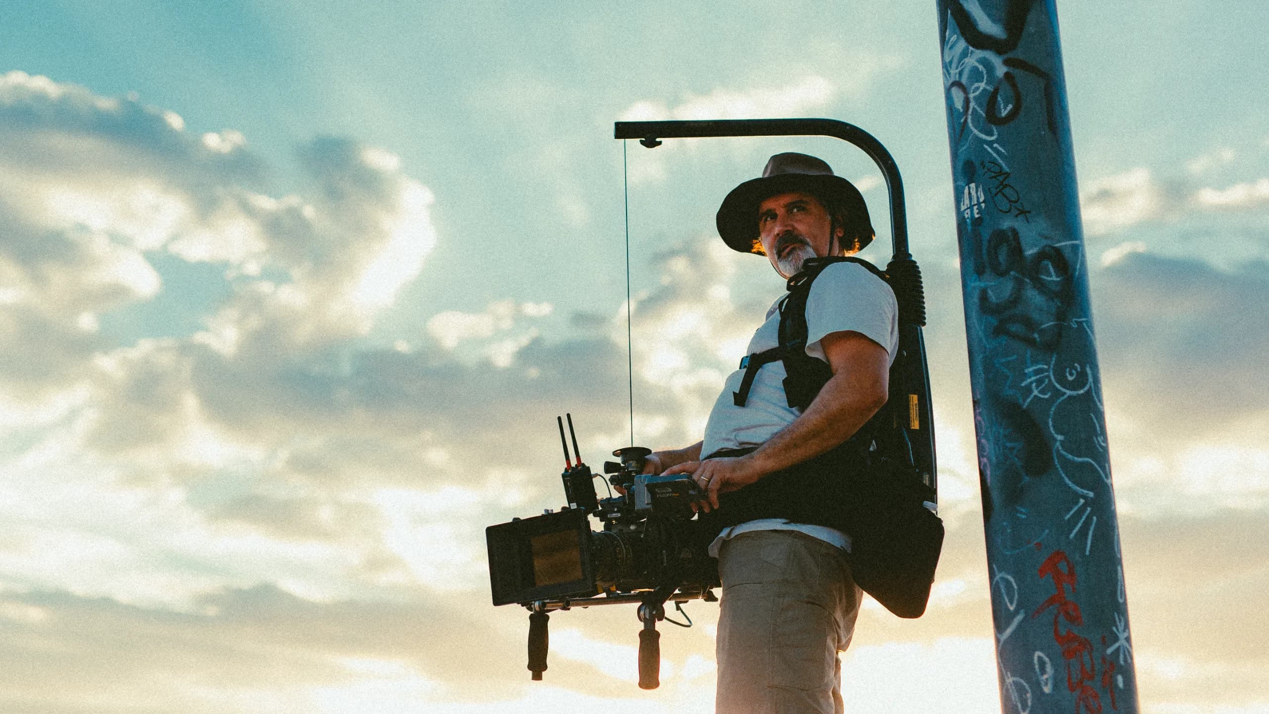 Behind the scenes 19