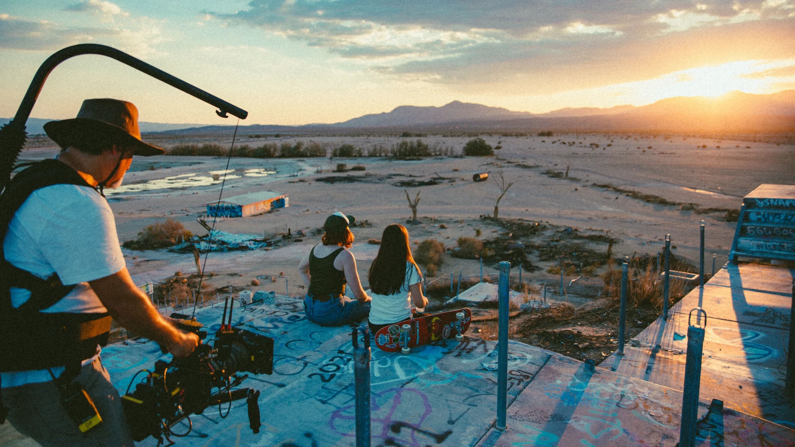 Behind the scenes 12