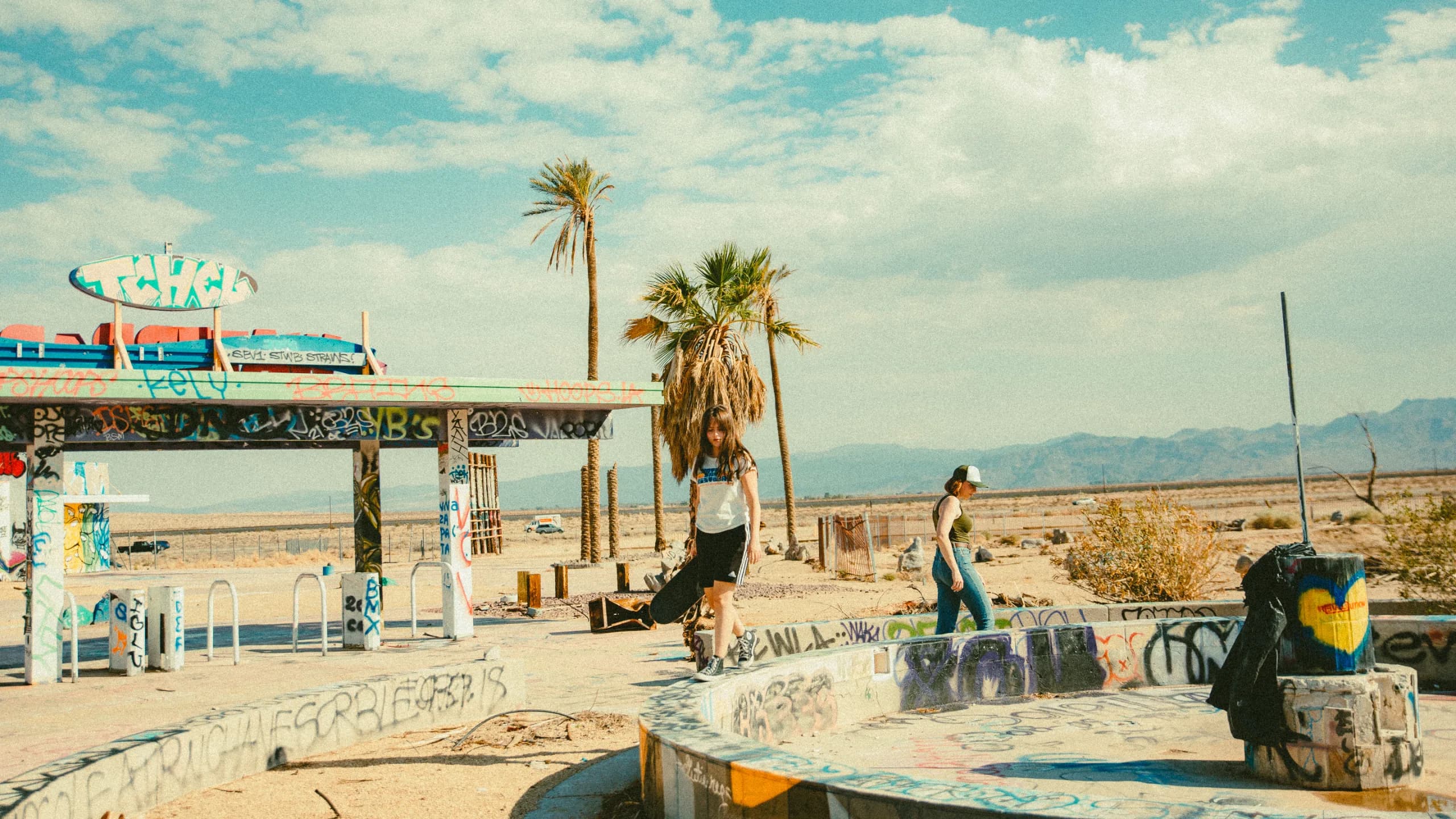 Behind the scenes 38