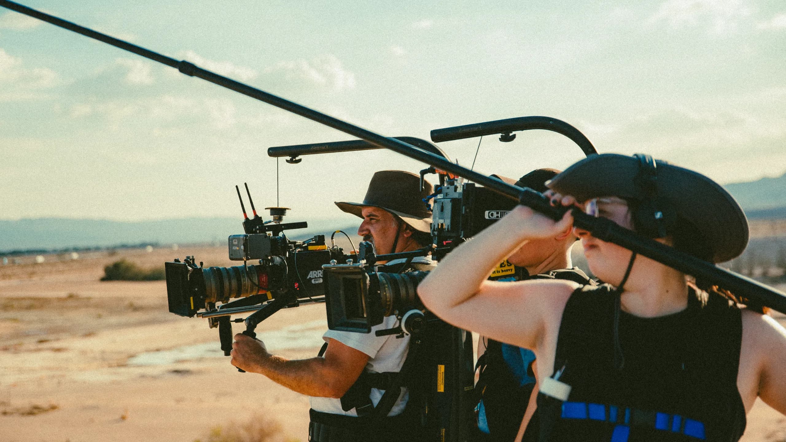 Behind the scenes 16