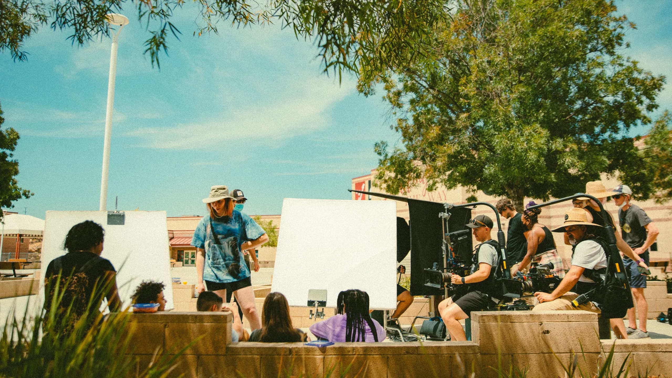 Behind the scenes 30