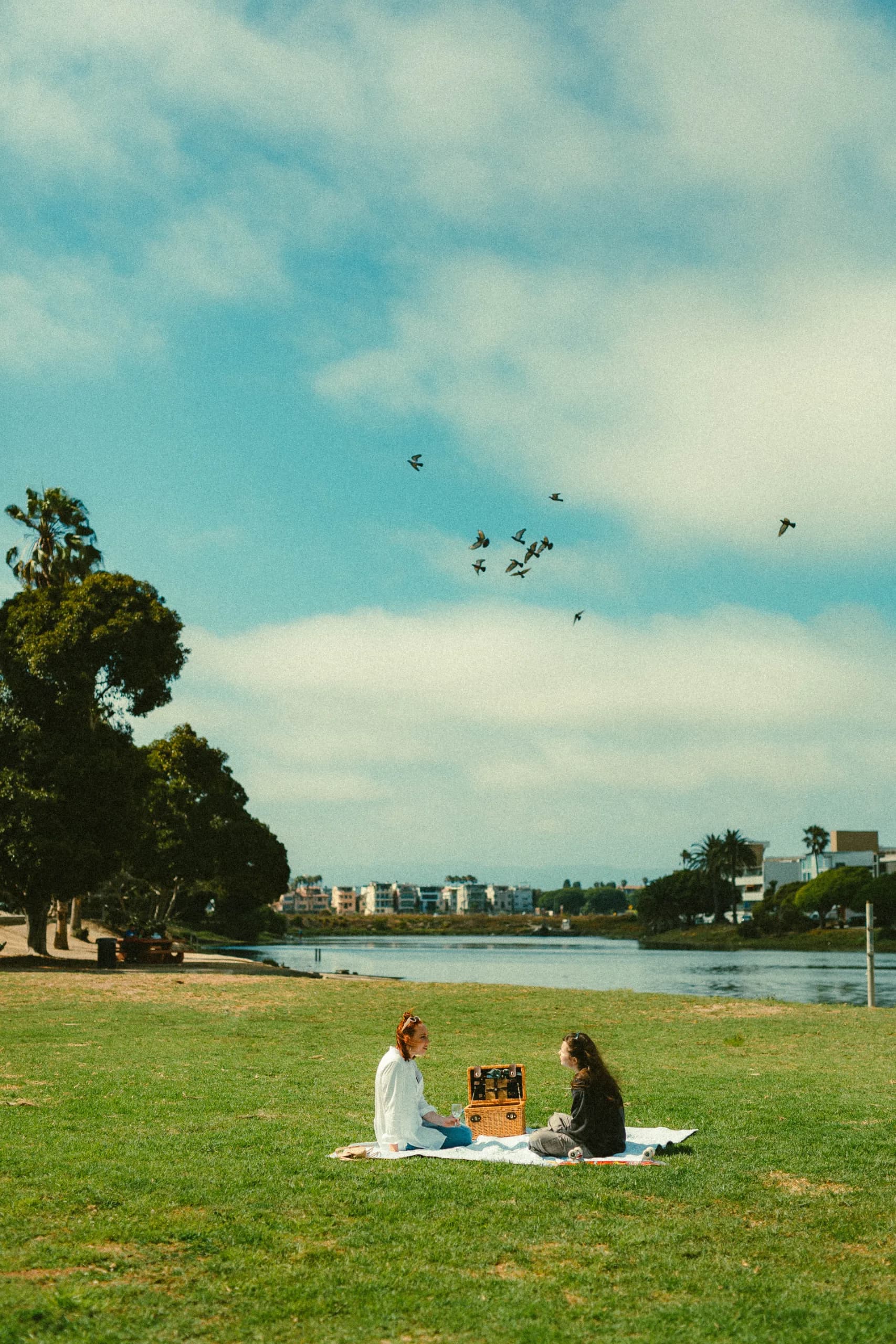 Behind the scenes 33