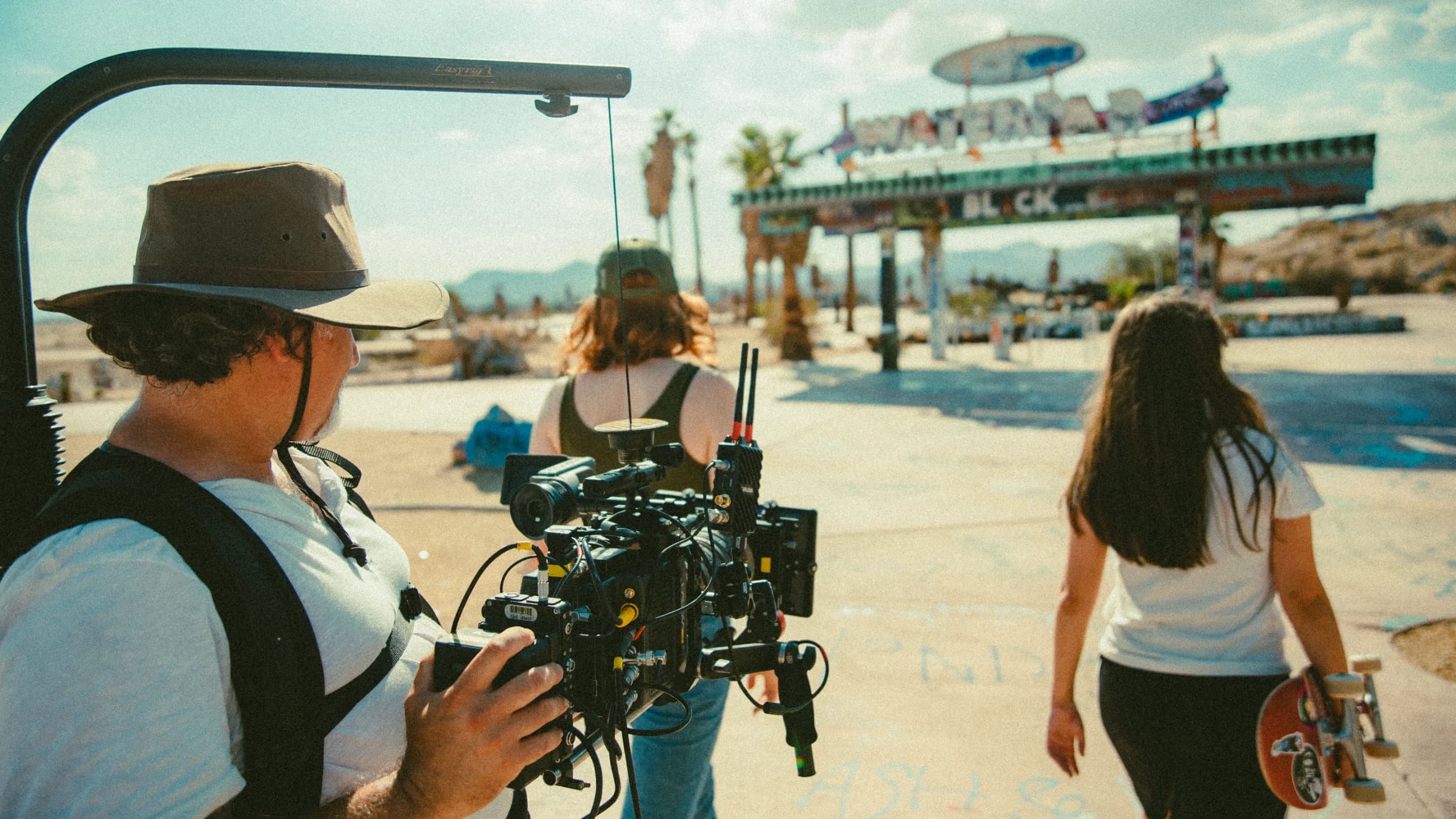 Behind the scenes 10