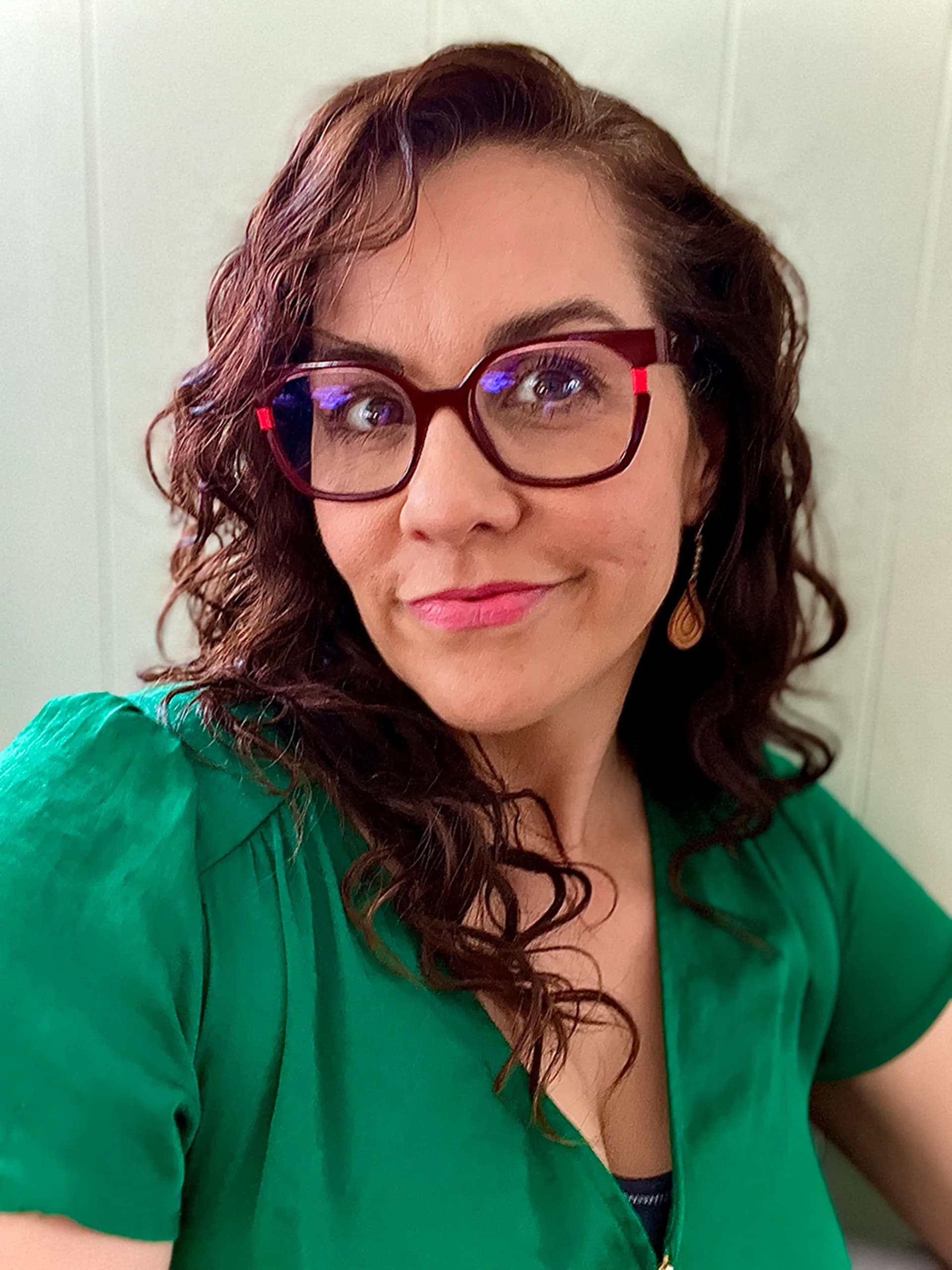 Lindsay Aksarniq McIntyre