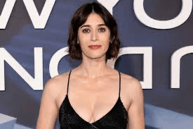 Lizzy Caplan